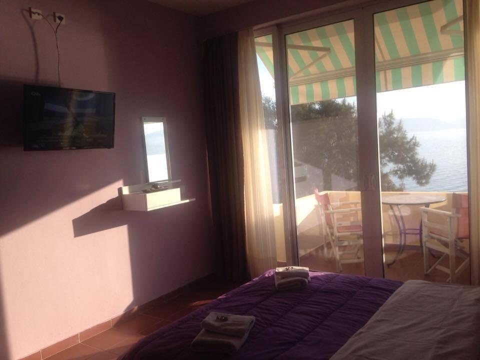 Maravellia Art hotel Loutrá Edipsoú Eksteriør bilde
